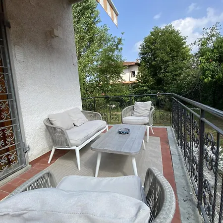 Dei Marmi With Large Private Garden, Near The Holiday home *