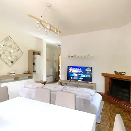Dei Marmi With Large Private Garden, Near The